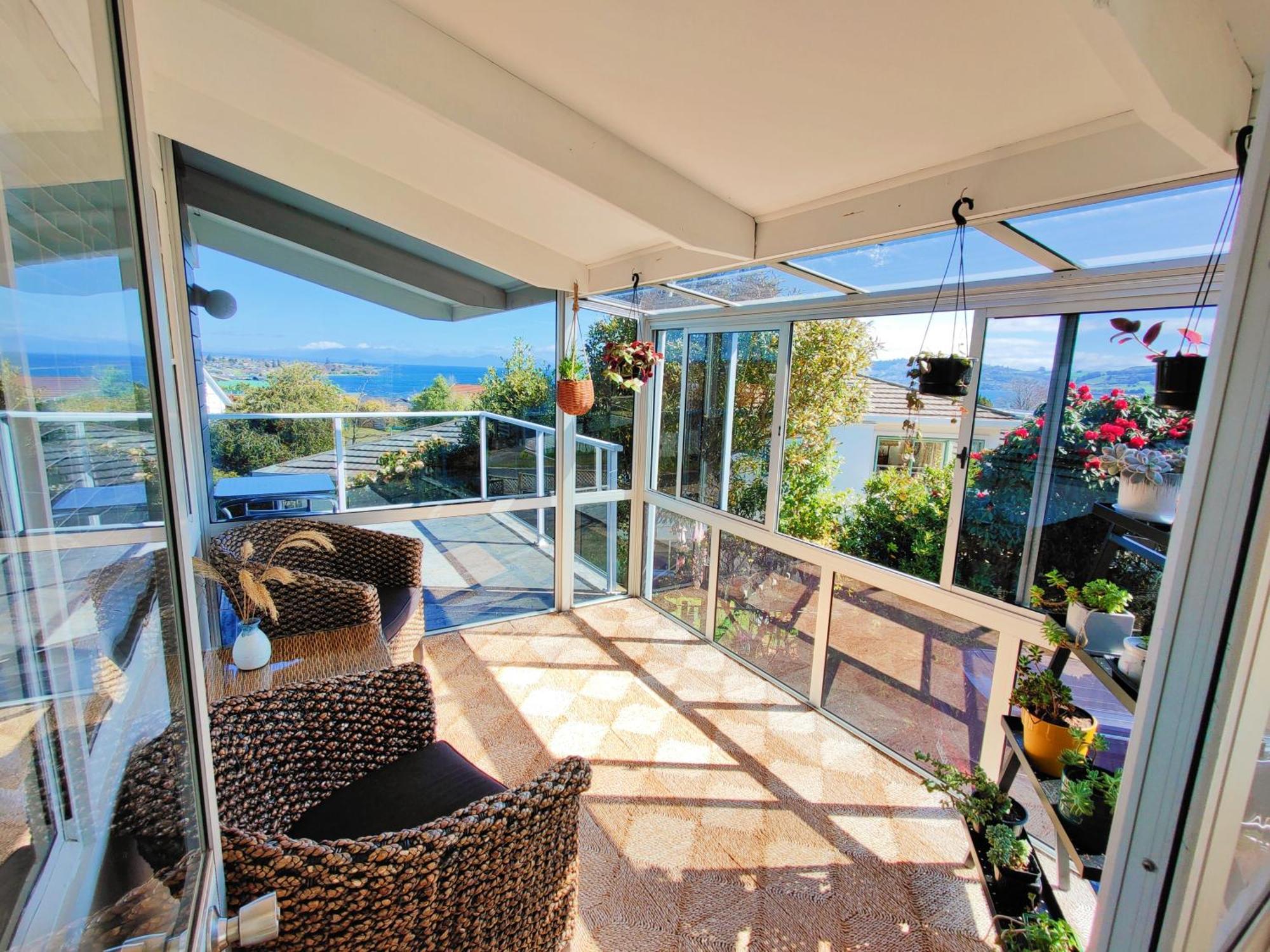 Delight In Birch-Lake View Holiday Home Taupo Zewnętrze zdjęcie